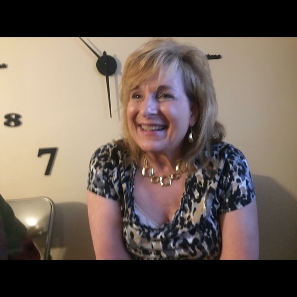 Meet your Posher, Donna - Picture 1 of 3